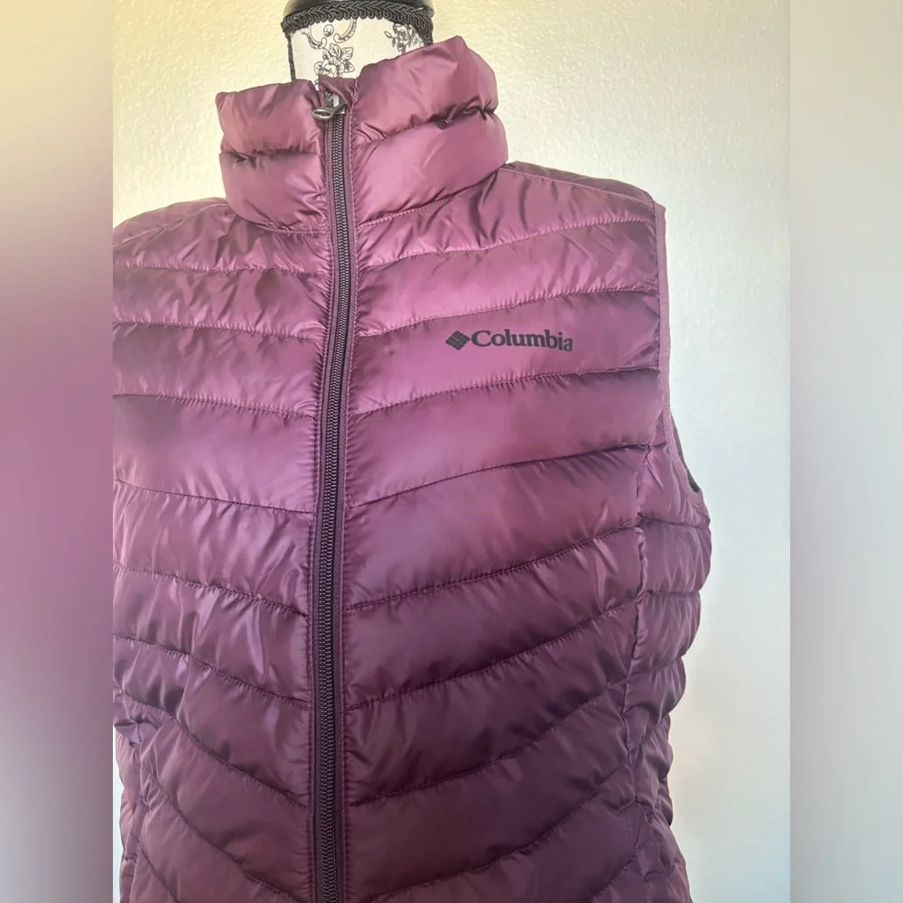Columbia Women's Dark Purple Quilted Vest - Picture 3 of 14